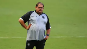 Série B: Ceará age rápido e acerta com Guto Ferreira para lugar de Barroca