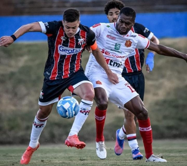 Empate entre Grêmio Anápolis e Iporá garante classificação do Brasiliense