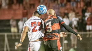 Vitória 3 x 0 Ituano - Leão passeia e segue líder da Série B