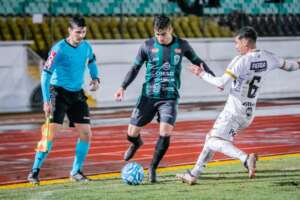 Maringá-PR 1 x 0 Inter de Limeira-SP - Leão é parado e vê Dogão encostar no G4
