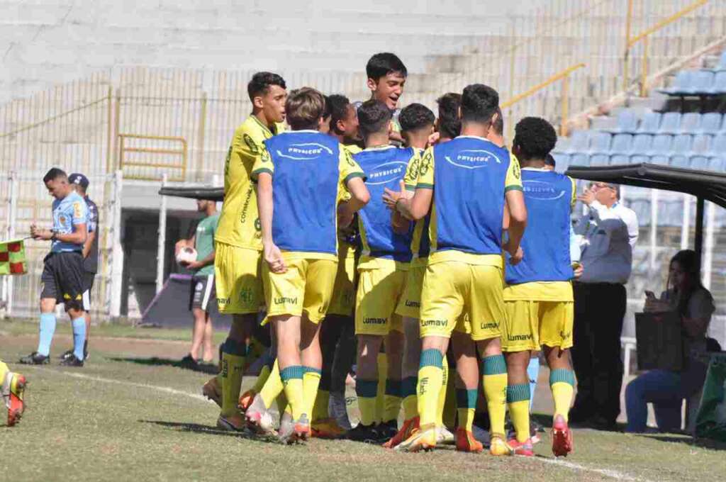 PAULISTA SUB-17: Mirassol atropela XV de Piracicaba e assume a ponta do Grupo 22