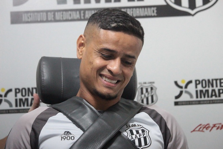 Ponte Preta Everton