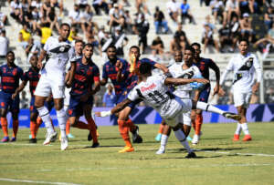 Ituano x Ponte Preta – ‘Agora é orar, Scarpinha?’