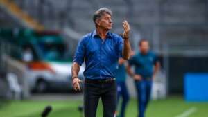 Renato Gaúcho revela dores musculares e Suárez pode desfalcar Grêmio contra o São Paulo