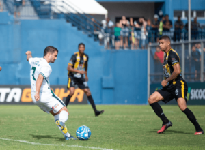 Manaus-AM 1 x 0 Volta Redonda-RJ — Gavião marca no fim e mantém 100% em casa