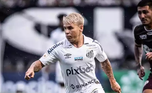 Com futuro incerto no Santos, Soteldo é alvo do Flamengo