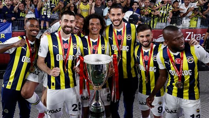 Multicampeão com o Flamengo, zagueiro conquista mais um título, agora na Turquia