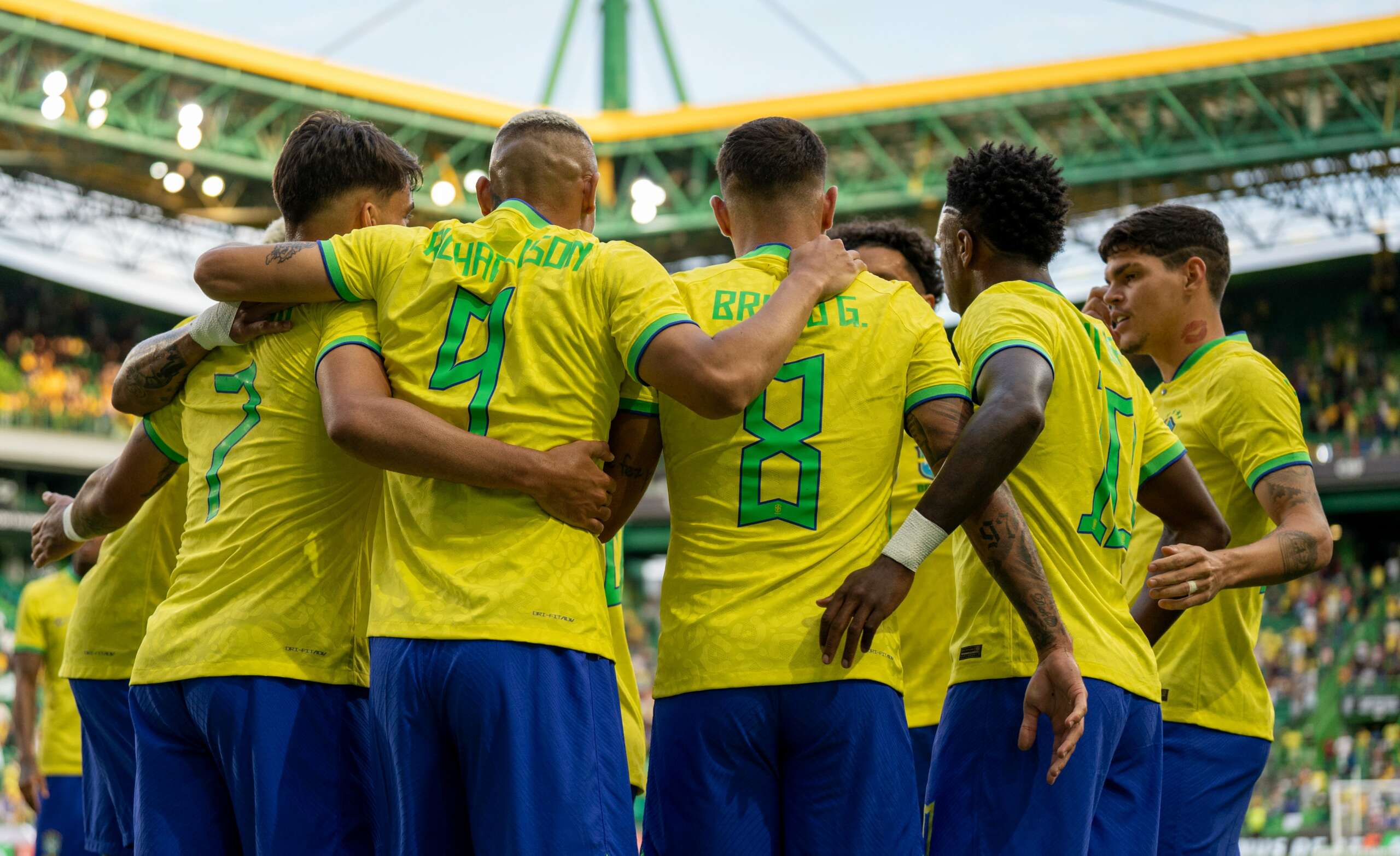 Fifa pagará R$ 8,6 milhões a times brasileiros que cederam jogadores para  Copa do Catar