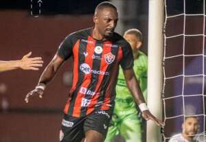 Vitória 2 x 1 Sampaio Corrêa - Virada e  retorno ao G-4