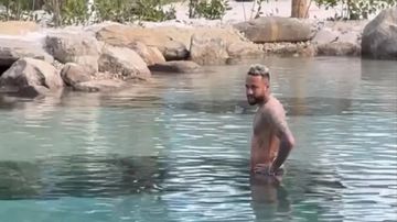 Neymar mergulha em lago, descumpre interdição e recebe nova multa ambiental
