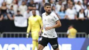 Zagueiro do Corinthians desperta interesse de Flamengo e Atlético-MG