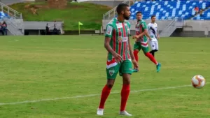 Operário-MT 2 x 1 Iporá-GO — Chicote decide antes dos 30 e conquista os três pontos