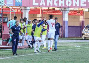 Pouso Alegre-MG 0 x 1 Náutico-PE — Na estreia de Marchiori, Timbu joga bem e vence