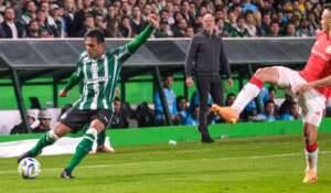 Coritiba 0 x 1 Internacional - Gol no primeiro chute