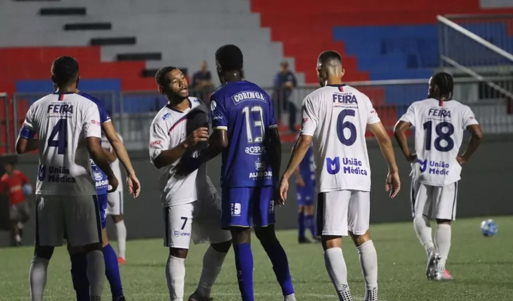 Cruzeiro-AL 1 x 0 Jacuipense-BA — Eficiente, Urso vence e volta a lutar pelo G4 2 Cruzeiro-AL vence o Jacuipense-AL no Coaracy da Mata (Foto: Alexander Smith / Cruzeiro Alagoano)