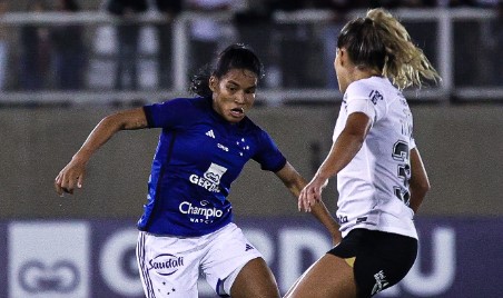 Corinthians abre vantagem no Brasileiro Feminino