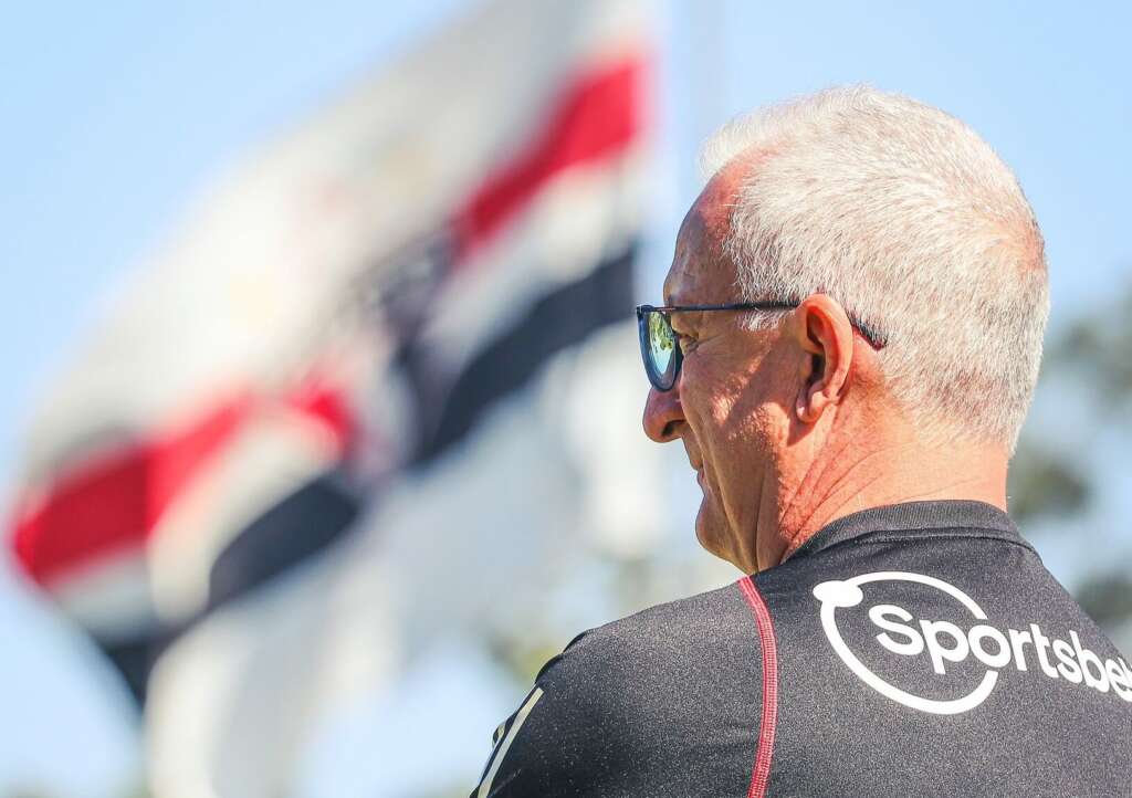 São Paulo x Palmeiras – Duelo de técnicos selecionáveis e prévia de decisão da Copa do Brasil