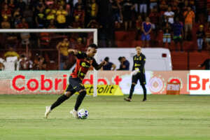 Série B: Sport renova com lateral Ewerthon por mais dois anos