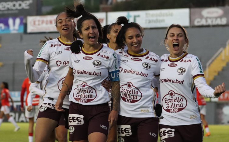 São Paulo e Palmeiras empatam pelo Brasileiro Feminino