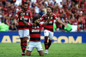 Gabigol e Léo Pereira não treinam e podem ser desfalque do Flamengo na Copa do Brasil