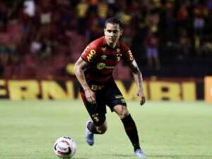 Série D: Retrô acerta contratação de Everton Felipe, ex-São Paulo e Sport