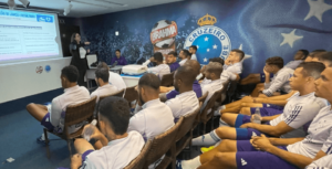 Cruzeiro dá palestras para conscientizar elenco sobre apostas esportivas e manipulação