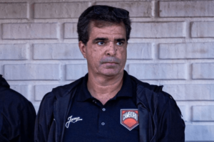 Série D: Técnico do Camboriú-SC pede desligamento do clube após dez jogos