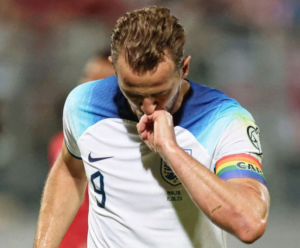 França e Inglaterra ganham fácil e mantêm campanha perfeita nas Eliminatórias da Euro