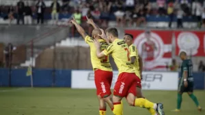 Brusque-SC 2 x 0 Floresta-CE - Com um gol em cada tempo, Bruscão vence e entra no G8