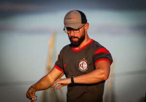 Série D: Técnico do Campinense confronta torcedores e se revolta com repórter