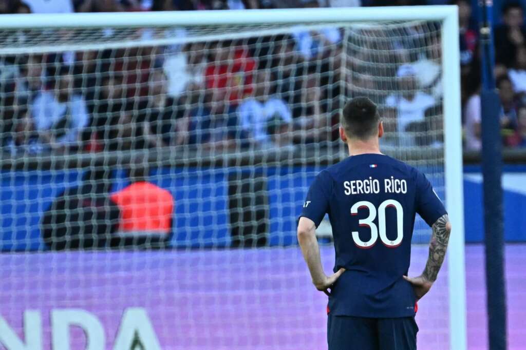 FRANCÊS: Messi se despede do Paris Saint-Germain com atuação apagada e derrota para o Clermont
