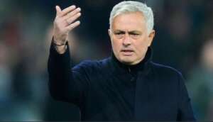 Mourinho é denunciado pela Uefa por insultos contra árbitro na final da Liga Europa