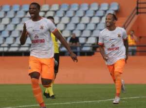 Nova Iguaçu-RJ 3 x 2 Vitória-ES - Laranja Mecânica vence a primeira na Série D