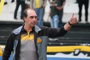 Série C: Figueirense busca treinador; Paulo Baier é o favorito