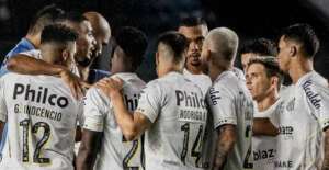 Santos repete marca negativa de 1977