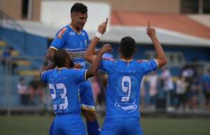 São Joseense-PR 2 x 1 Novo Hamburgo-RS - Tricolor do Pinhão vence com gol no fim