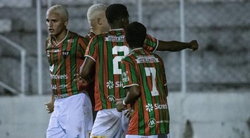 Palmeiras vence o Água Santa e garante classificação antecipada no