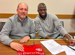 Internacional anuncia Enner Valencia, maior artilheiro da seleção equatoriana