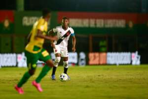 Vasco 1 x 0 Cuiabá - Jair marca de pênalti e Trem Bala quebra jejum de vitórias