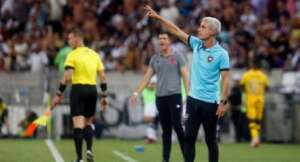 Botafogo x Vasco - Com interinos, cariocas fazem clássico para esquecer os ex's