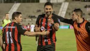 Tombense 1 x 2 Vitória - Leão mais líder do que nunca