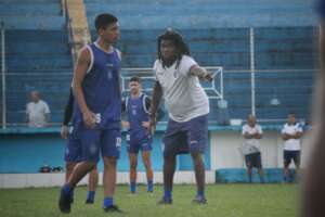 Série D: Vitória-ES protesta contra árbitro após derrota para o Athletic-MG