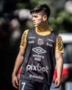 Santos decide pelo afastamento de Daniel Ruiz, Ivonei e Ed Carlos por opção de Turra