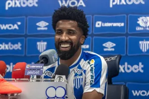 Série B: Cortez deixa atrito com Avaí para trás em seu retorno e garante: ‘Nova etapa’