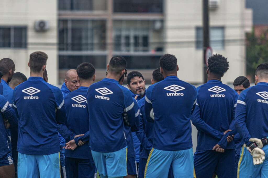 Série B: Avaí abre preparação para acabar com jejum de 11 jogos sem vencer