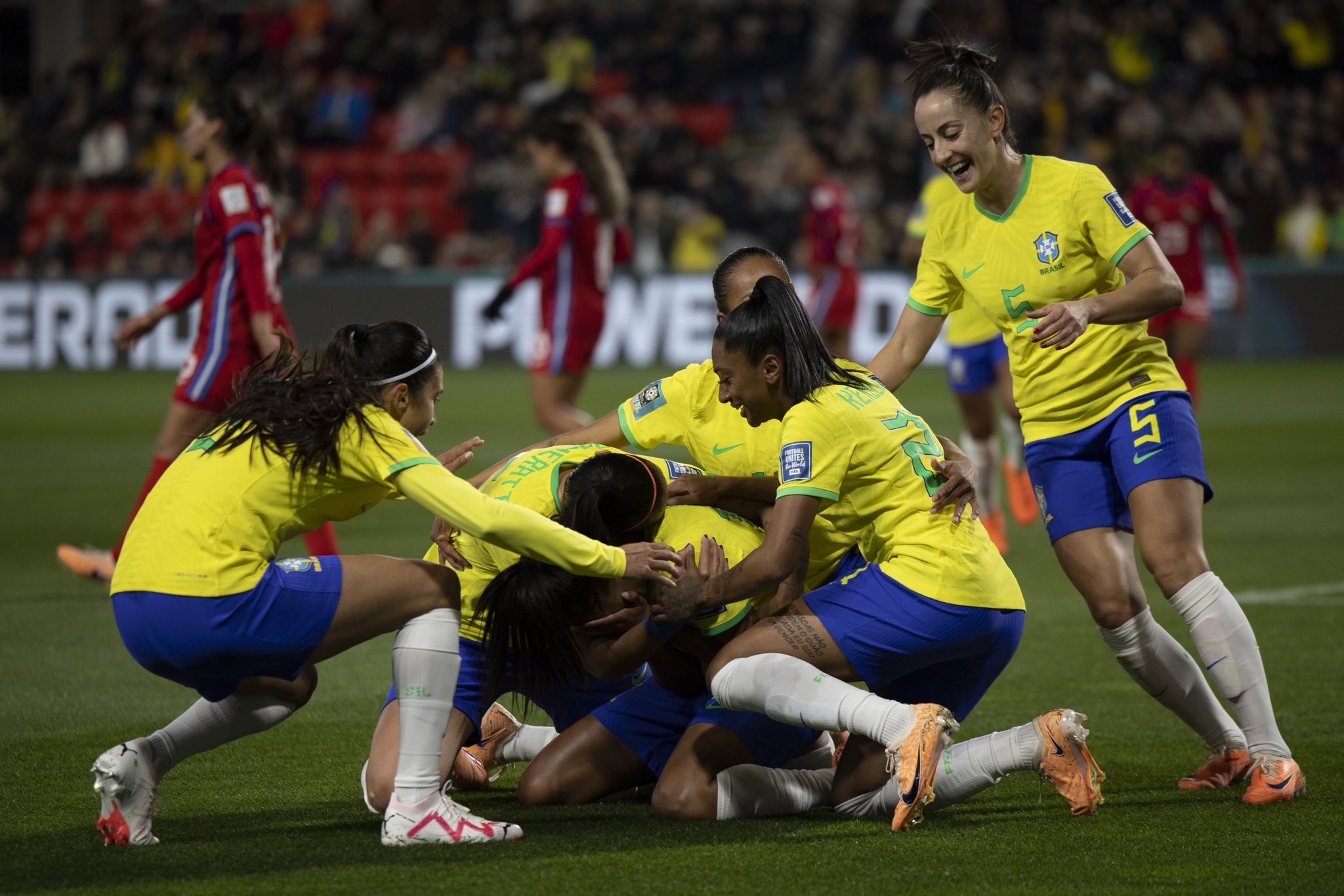 Brasil 4 x 0 Panamá - Ary Borges faz 3 e Brasil estreia com