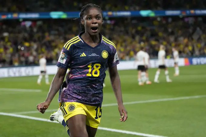 Colombia vence alemanha com gol no fim