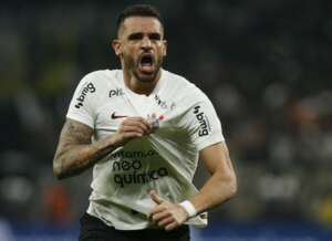Há vida sem Renato Augusto? Confira números do jogador pelo Corinthians