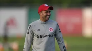 Internacional anuncia Eduardo Coudet para substituir Mano Menezes