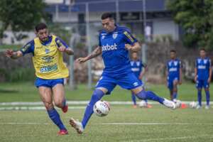 Atacante do Avaí terá que cumprir dois jogos de suspensão na Série B